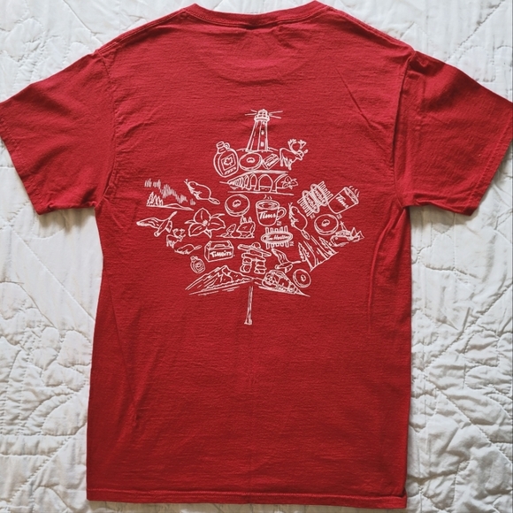 10/$20 ❄️ Tim Hortons Canada Celebrating 150 Years Tee - Picture 2 of 6